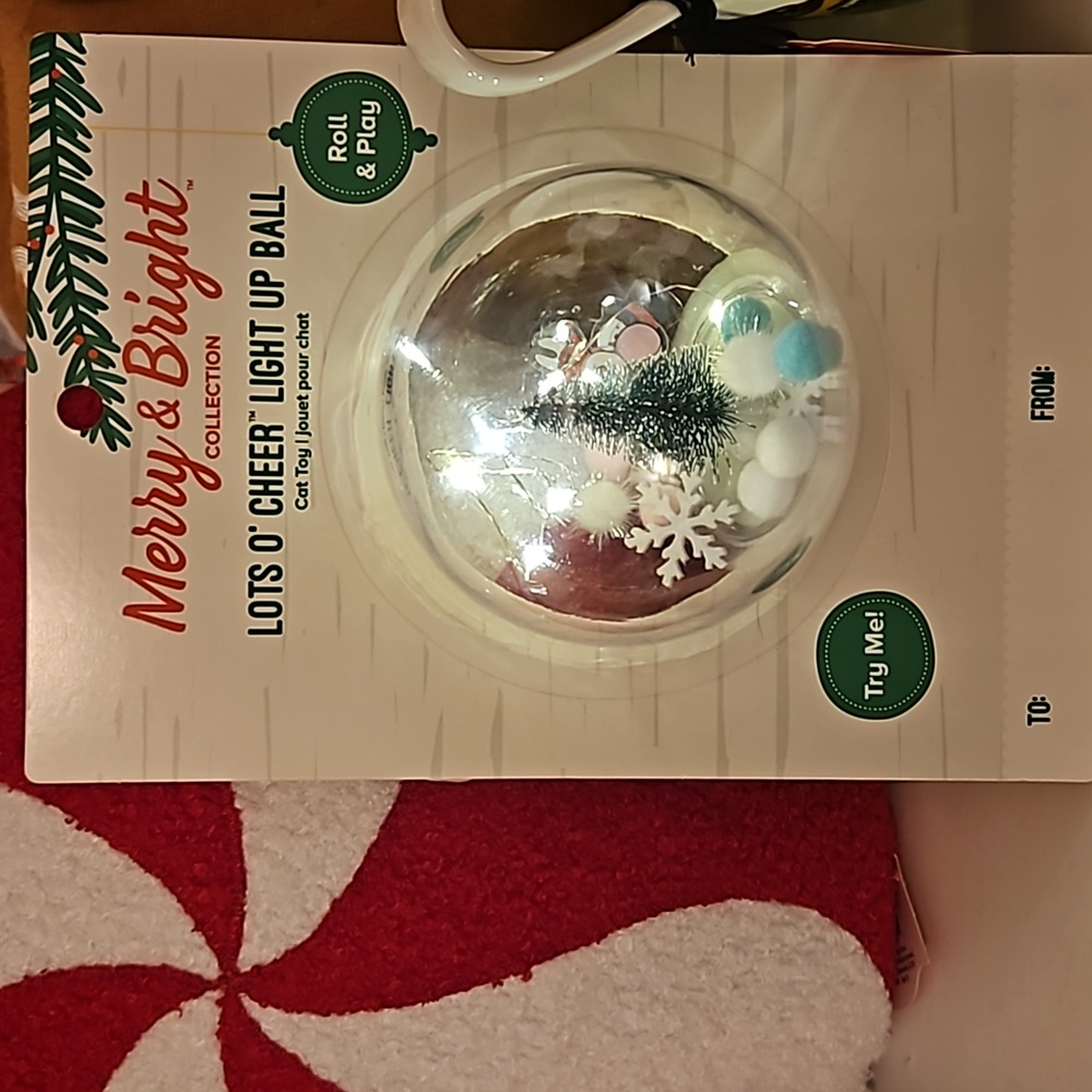 Bottlebrush Tree Light-Up Cat Swatting Ball Toy